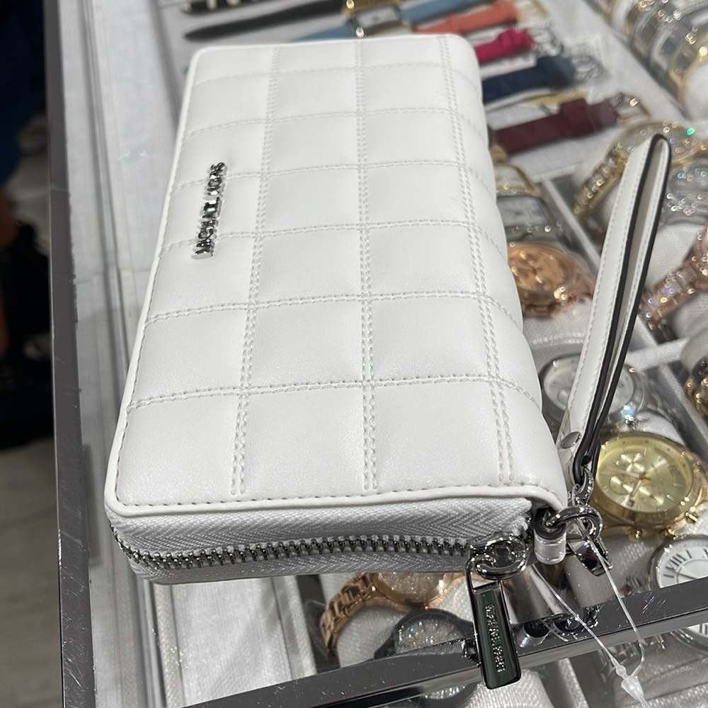 MICHAEL KORS Continental Wristlet Phone Case Wallet 
Optic White 
NWT - Picture 9 of 16